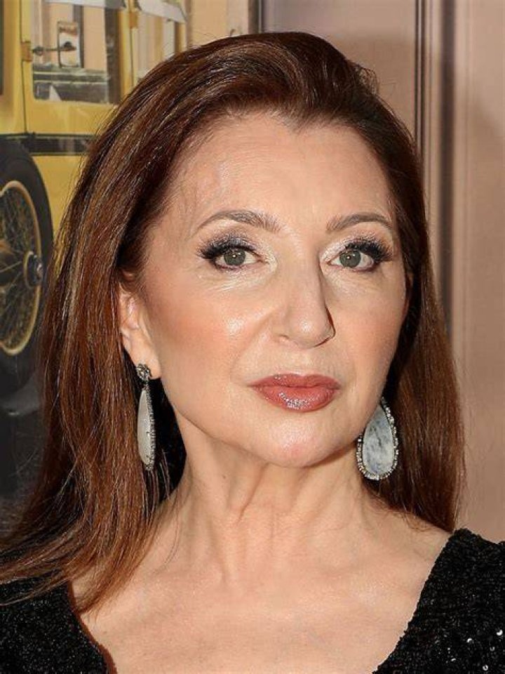 Donna Murphy Bra Size, Age, Weight, Height, Measurements