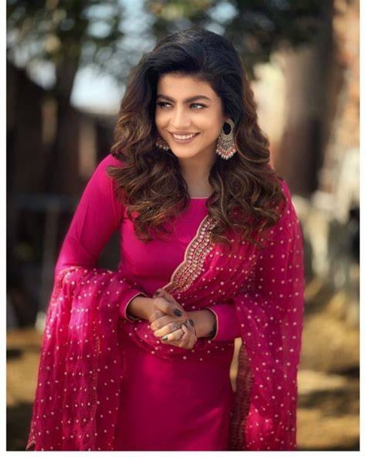 Mahi Sharma HD Images celebzbiography.com