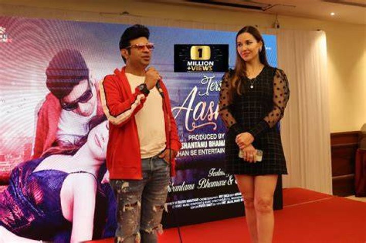 Shantanu Bhamare With Elena Tuteja celebzbiography.com
